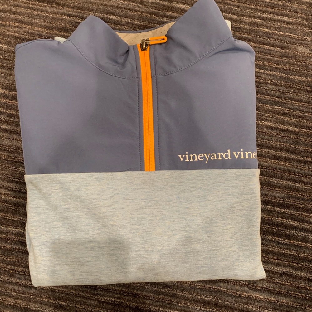 Vineyard vines sweater